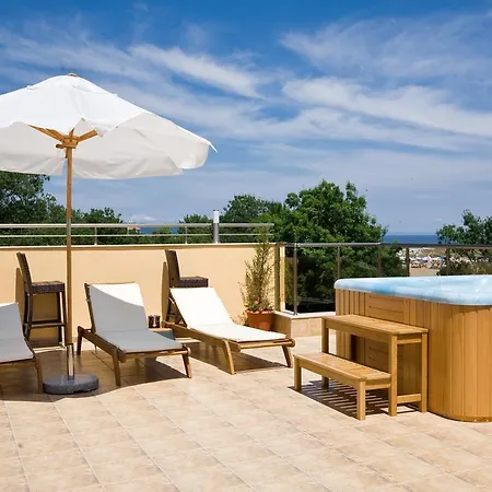 Zora Hotel 3*