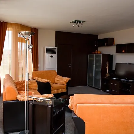 Zora Hotel