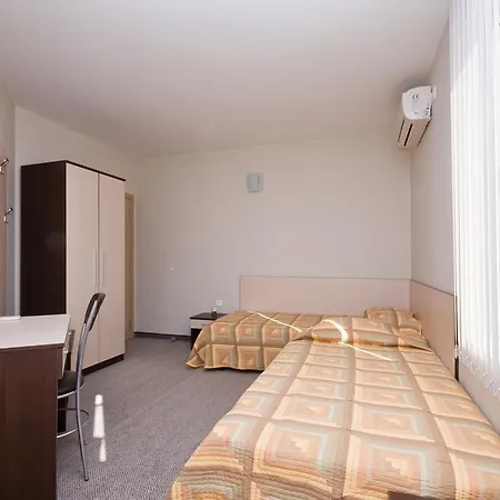 Hotel Zora 3*