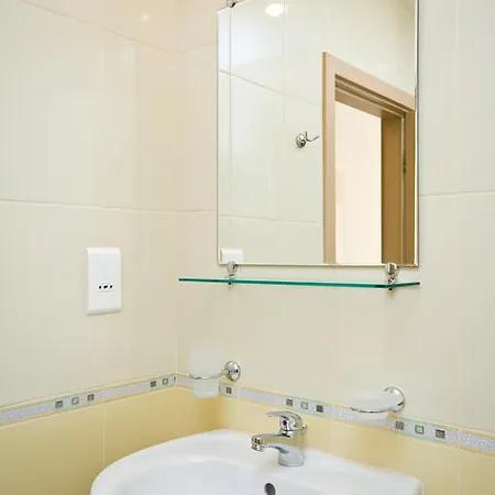 Hotel Zora 3*